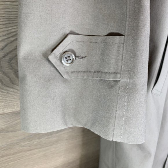 London Fog Trench Coat Men's Size 40 Reg. Tan Hidden Buttons Removable Liner - Picture 5 of 13